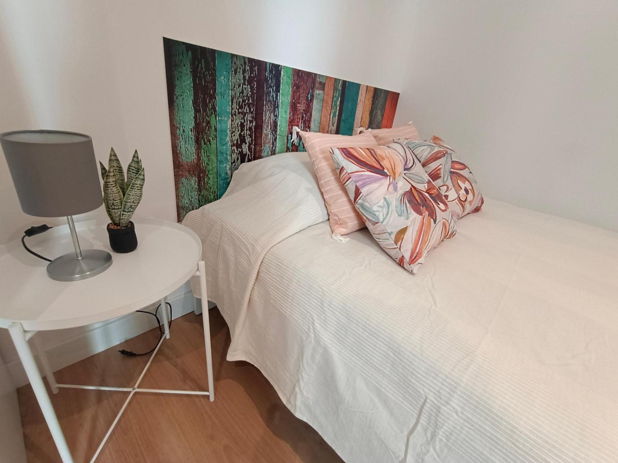 By Universitat Private Rooms Barcelona Kültér fotó
